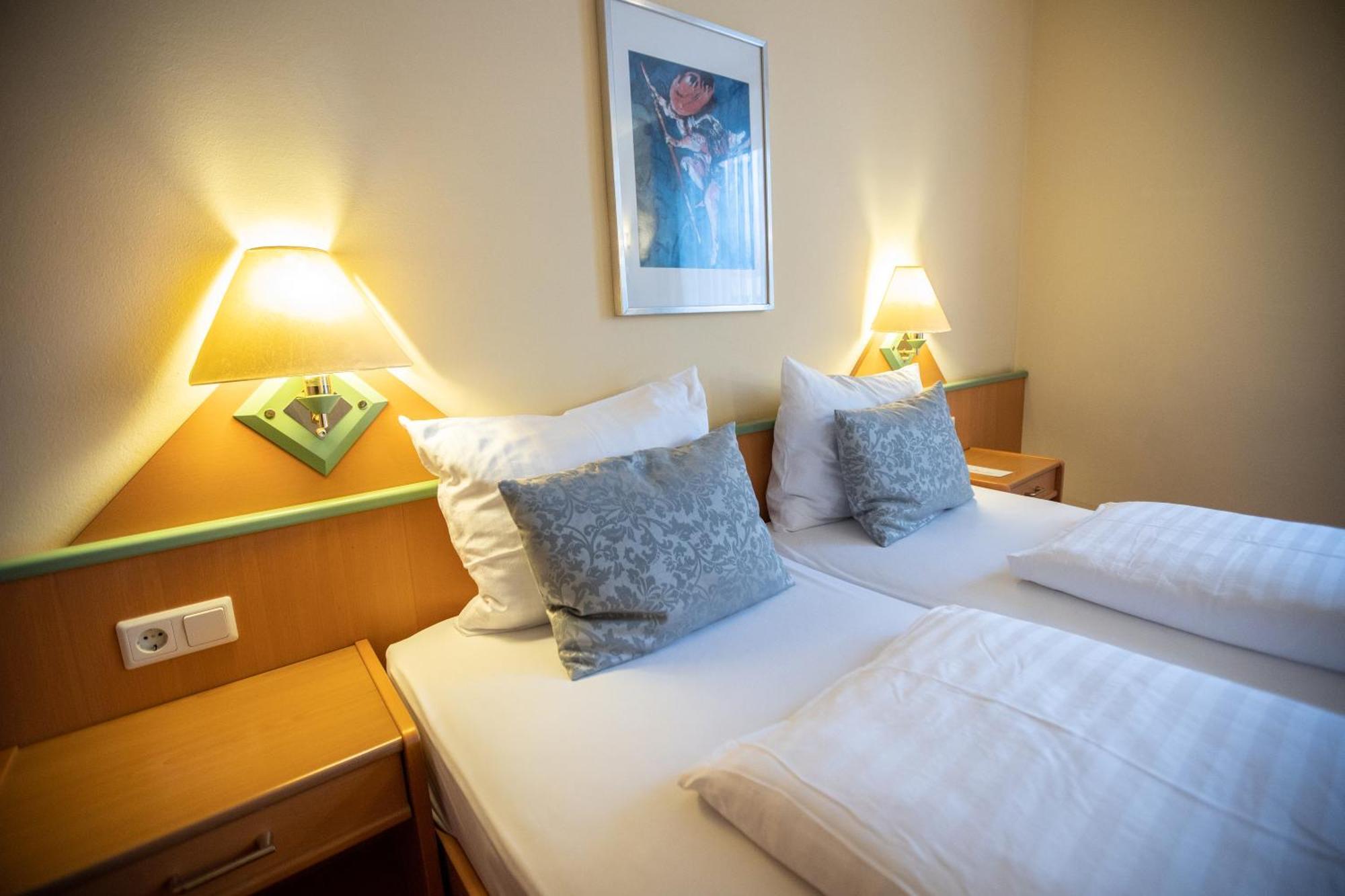 Hotel Stadt Wien Bad Schallerbach Exteriör bild
