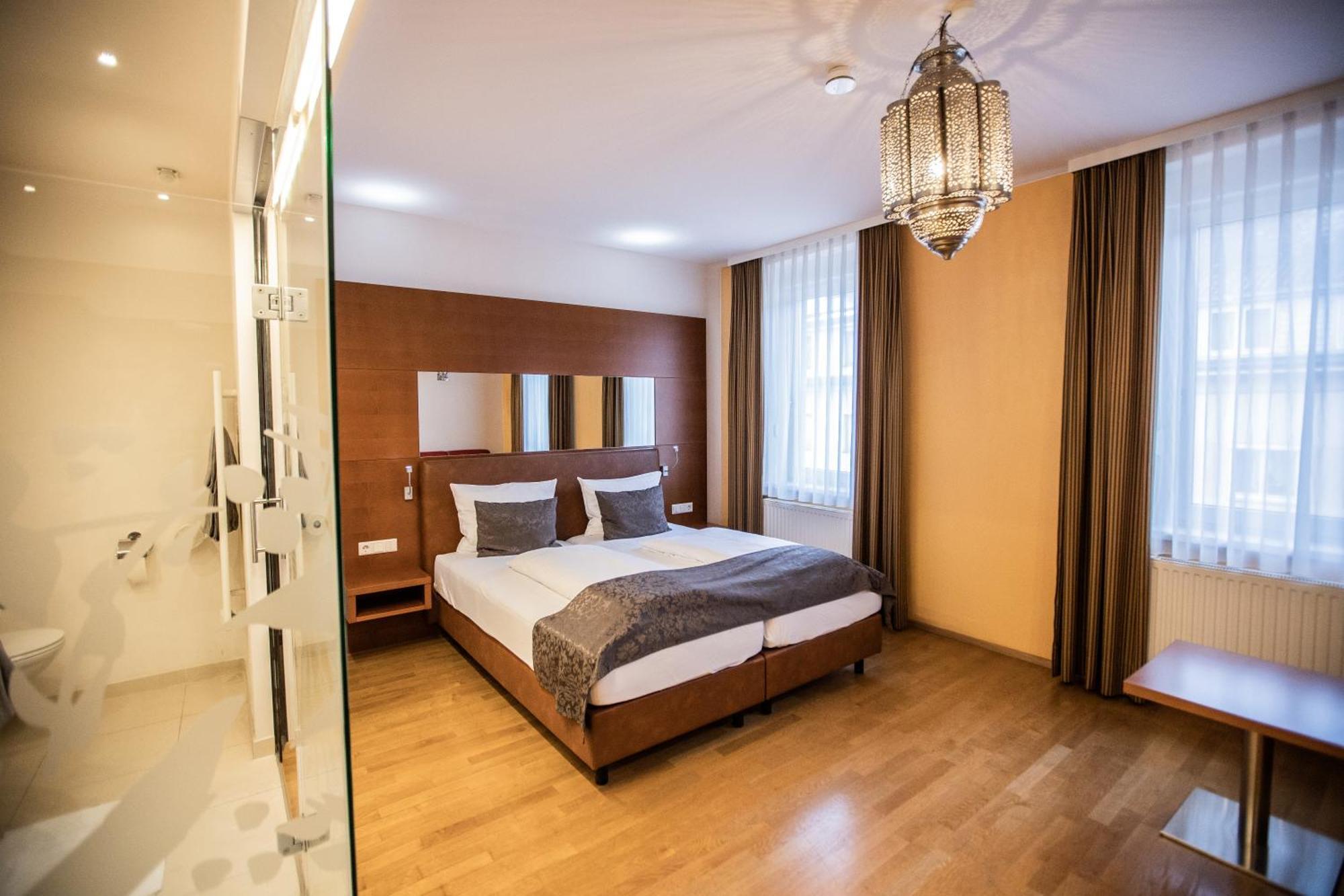 Hotel Stadt Wien Bad Schallerbach Exteriör bild