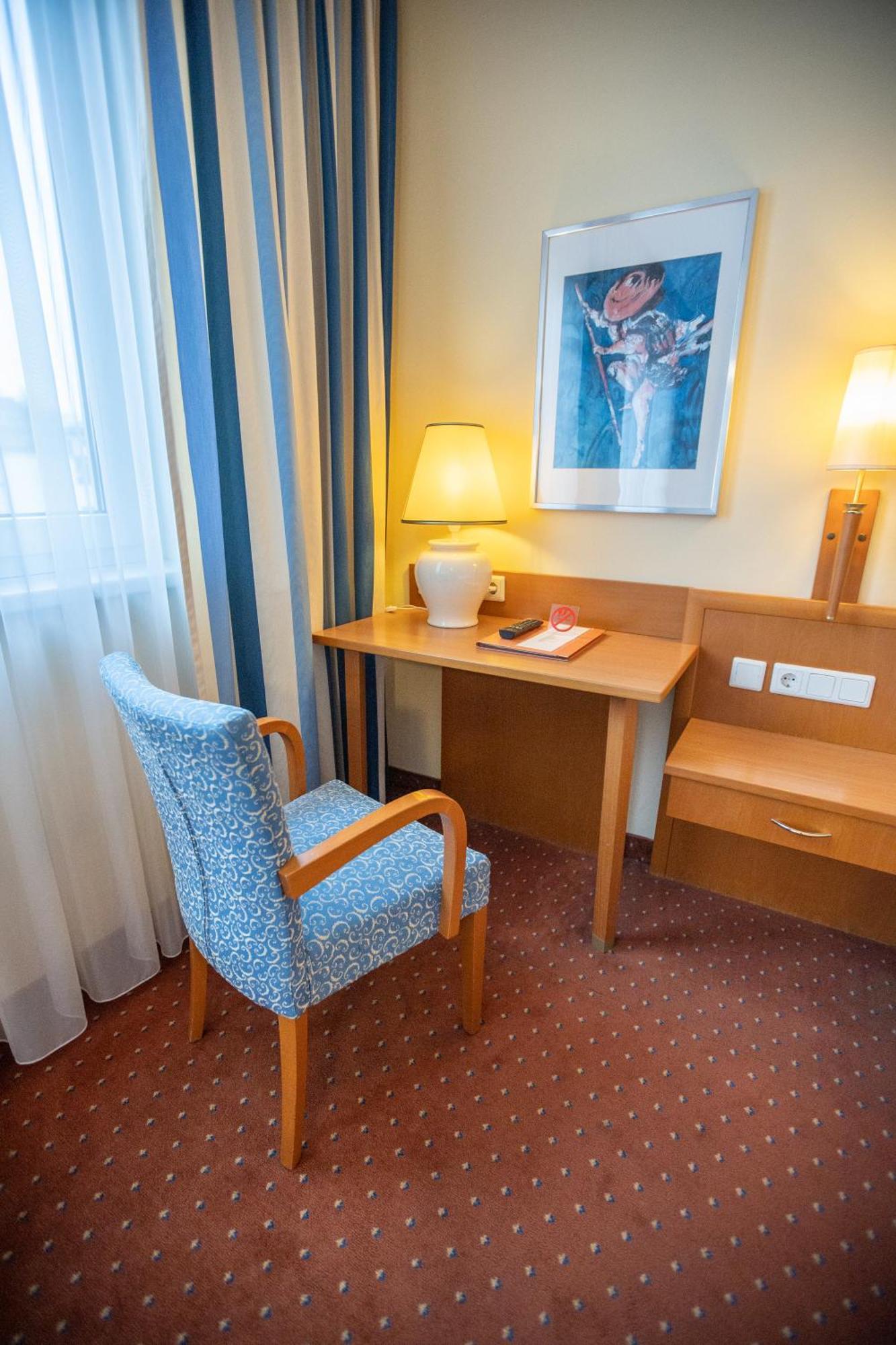 Hotel Stadt Wien Bad Schallerbach Exteriör bild